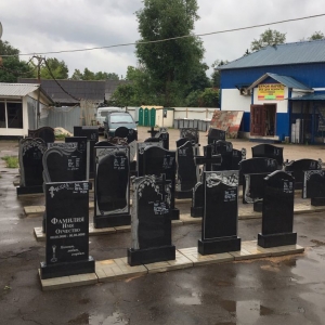 Купить гранитный памятник в г. Голицыно